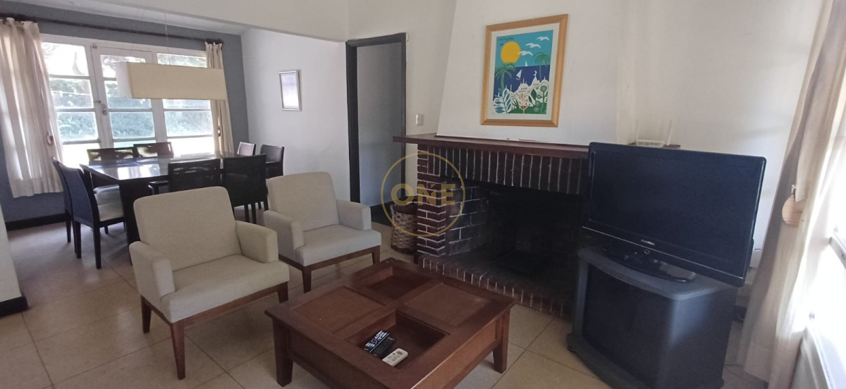 Casa ID.2251 - Casa de 3 dormitorios en zona Cantgril en Venta 