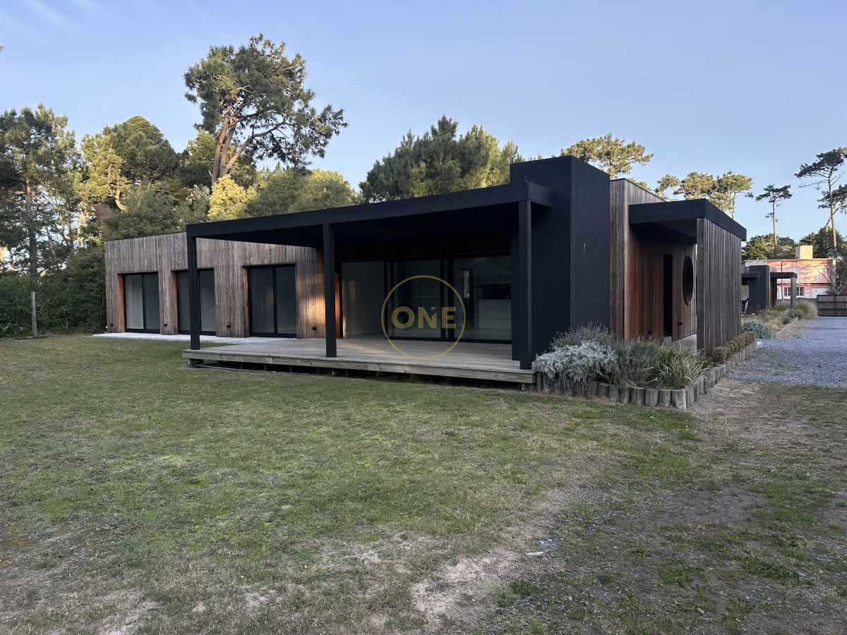 Casa ID.1814 - Casa a estrenar en venta zona colegios Punta del Este 