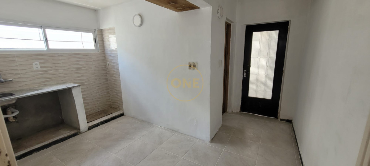 Casa ID.883 - Casa ph en venta Maldonado centro con renta 