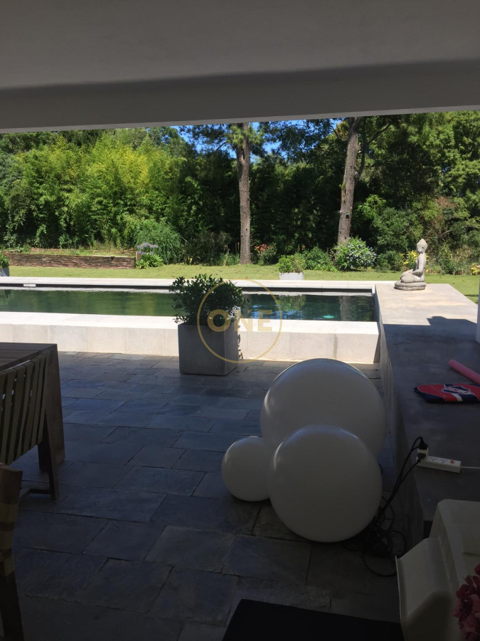 Casa ID.171 - Venta de Casa 5 DORMITORIOS con vista a cancha de Golf , Punta del este