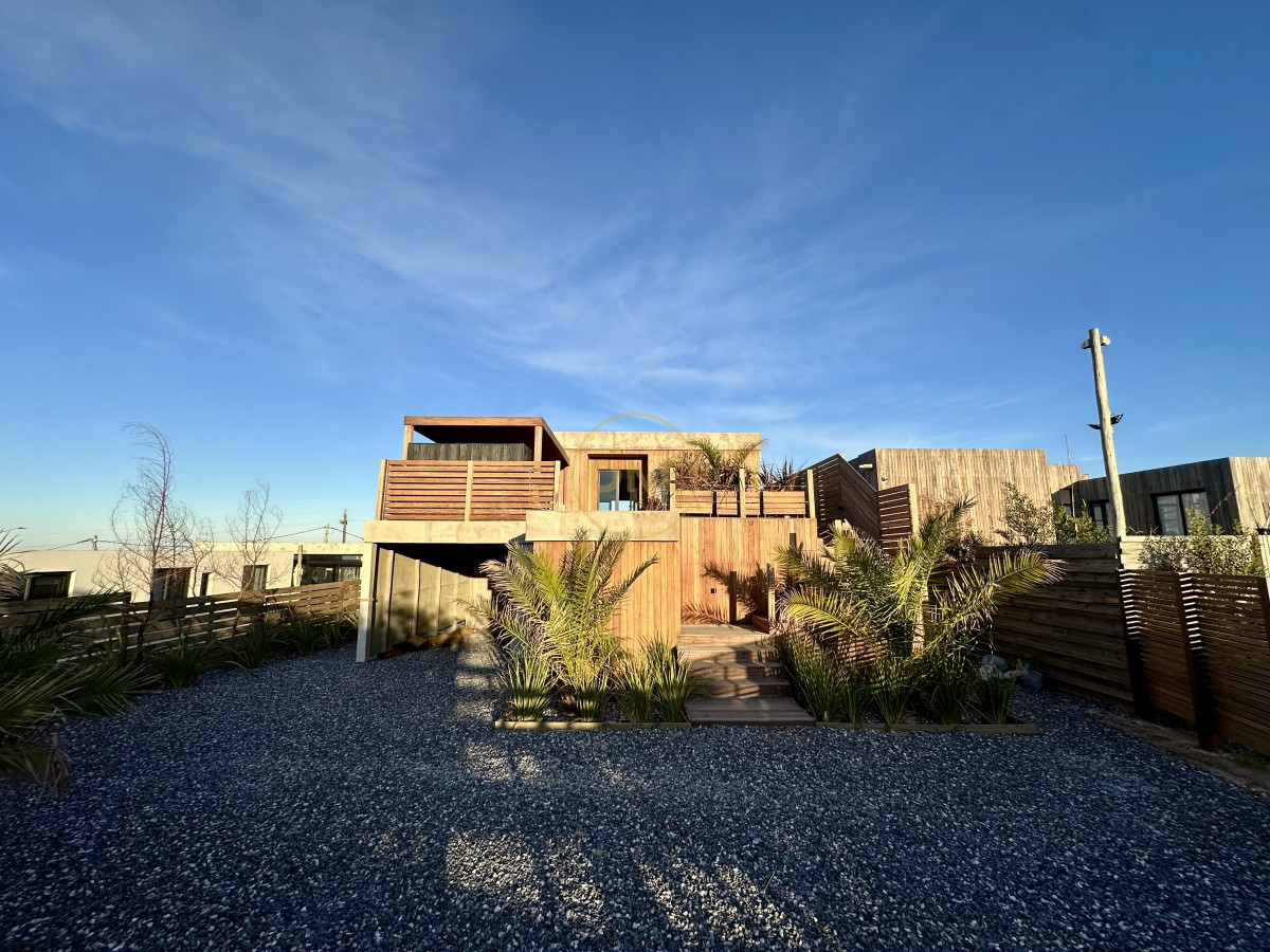 Casa ID.1713 - Venta Casa de diseño a estrenar con vista al mar en Punta Piedras Manantiales 
