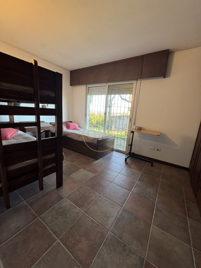 Casa ID.1745 - VENTA CASA 4 DORMITORIOS PUNTA BALLENA 