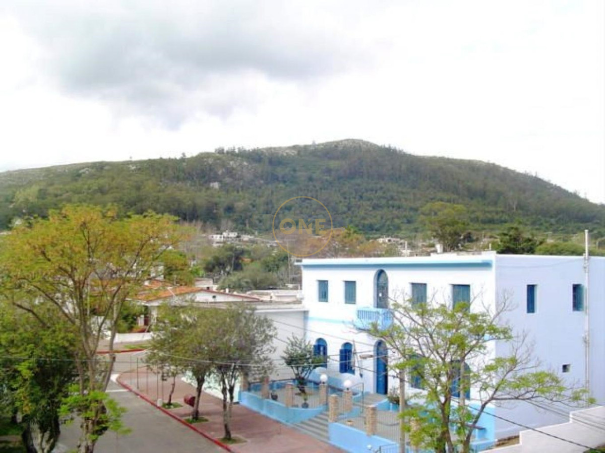 Casa ID.1435 - Casona en venta en el Centro de Piriápolis - Ex Liceo 