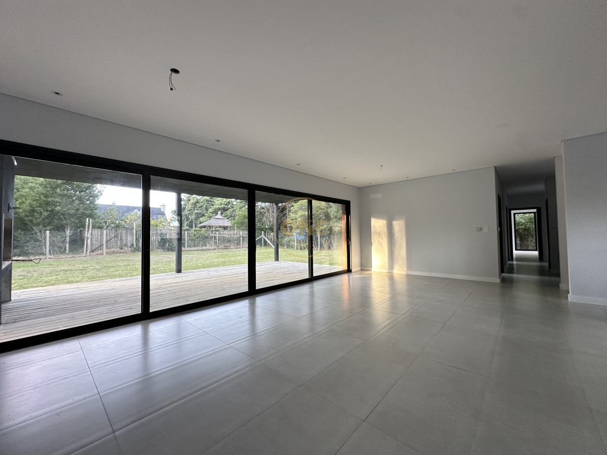 Casa ID.1814 - Casa a estrenar en venta zona colegios Punta del Este 