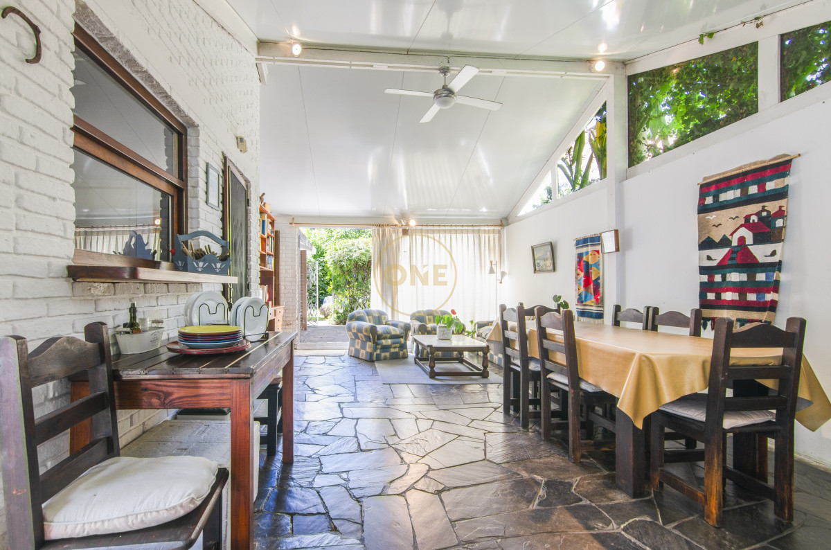 Casa ID.1 - Casa en venta playa mansa 3 dormitorios ideal para vivir todo el año 