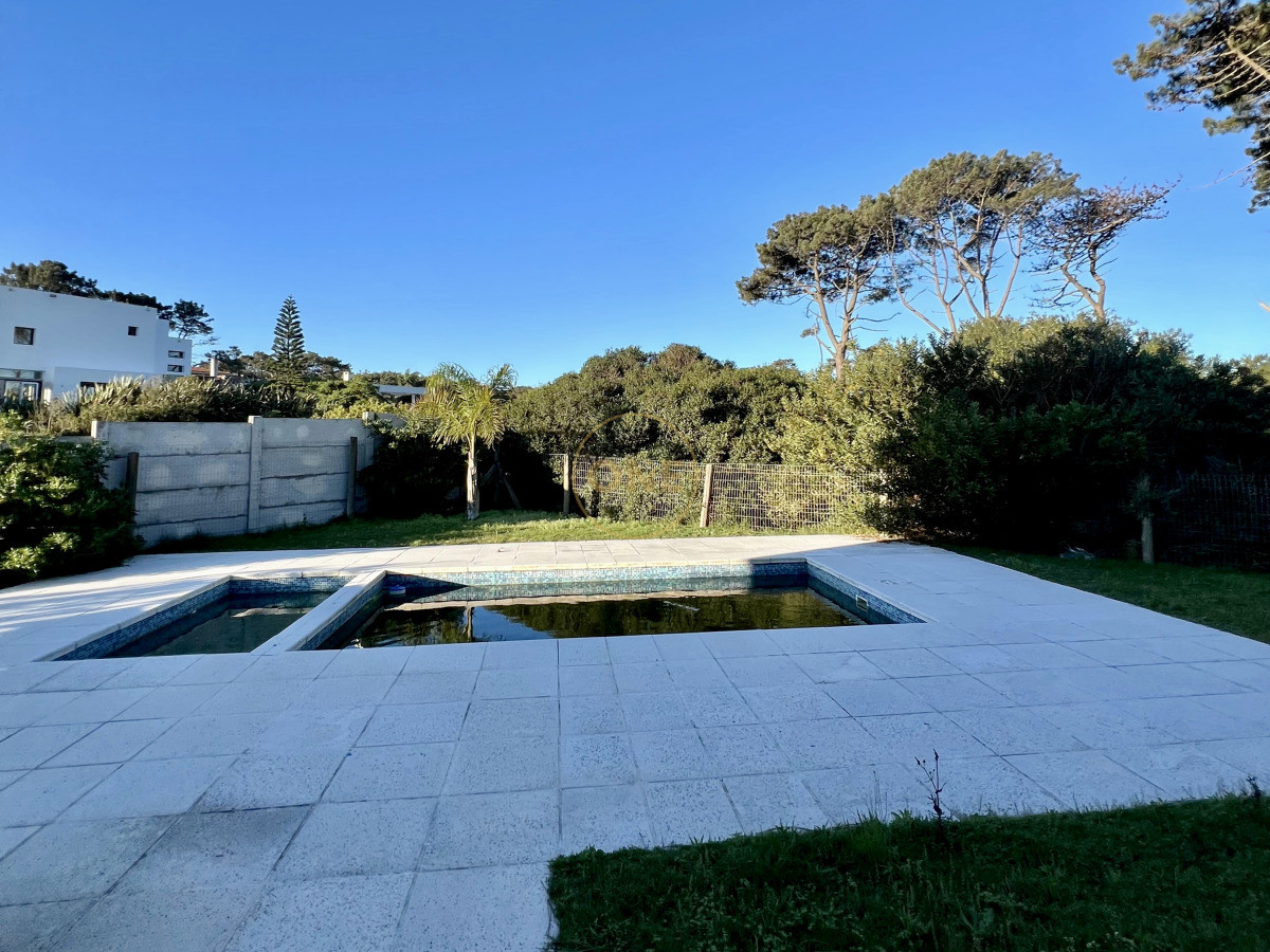 Casa ID.1940 - Casa En Venta En Punta Ballena Tío Tom A metros Del Mar