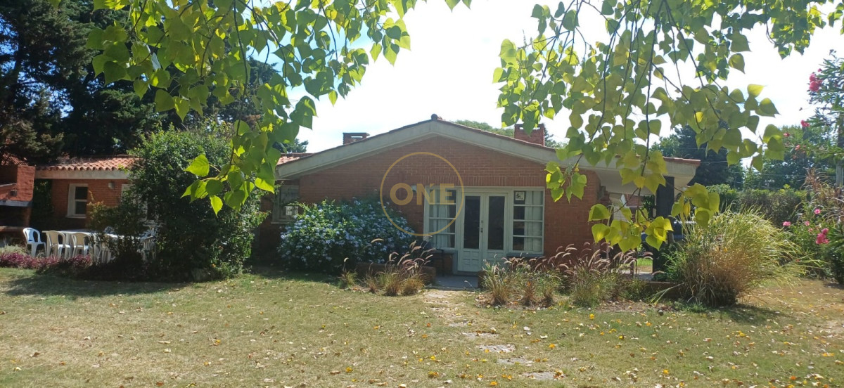 Casa ID.2251 - Casa de 3 dormitorios en zona Cantgril en Venta 