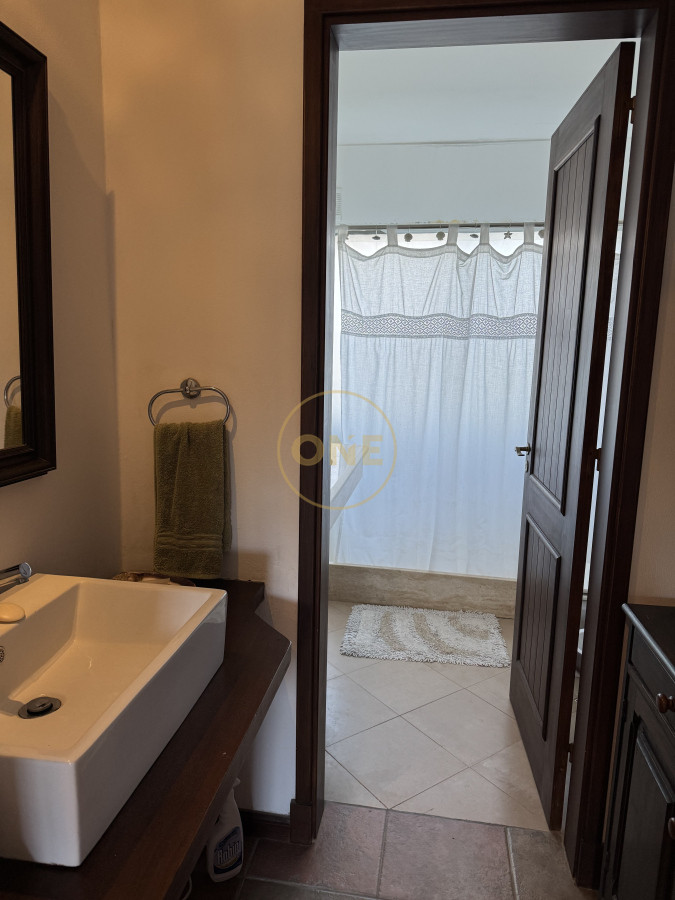 Casa ID.1745 - VENTA CASA 4 DORMITORIOS PUNTA BALLENA 