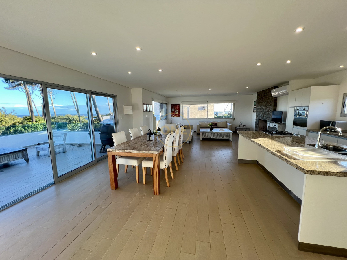 Casa ID.1940 - Casa En Venta En Punta Ballena Tío Tom A metros Del Mar