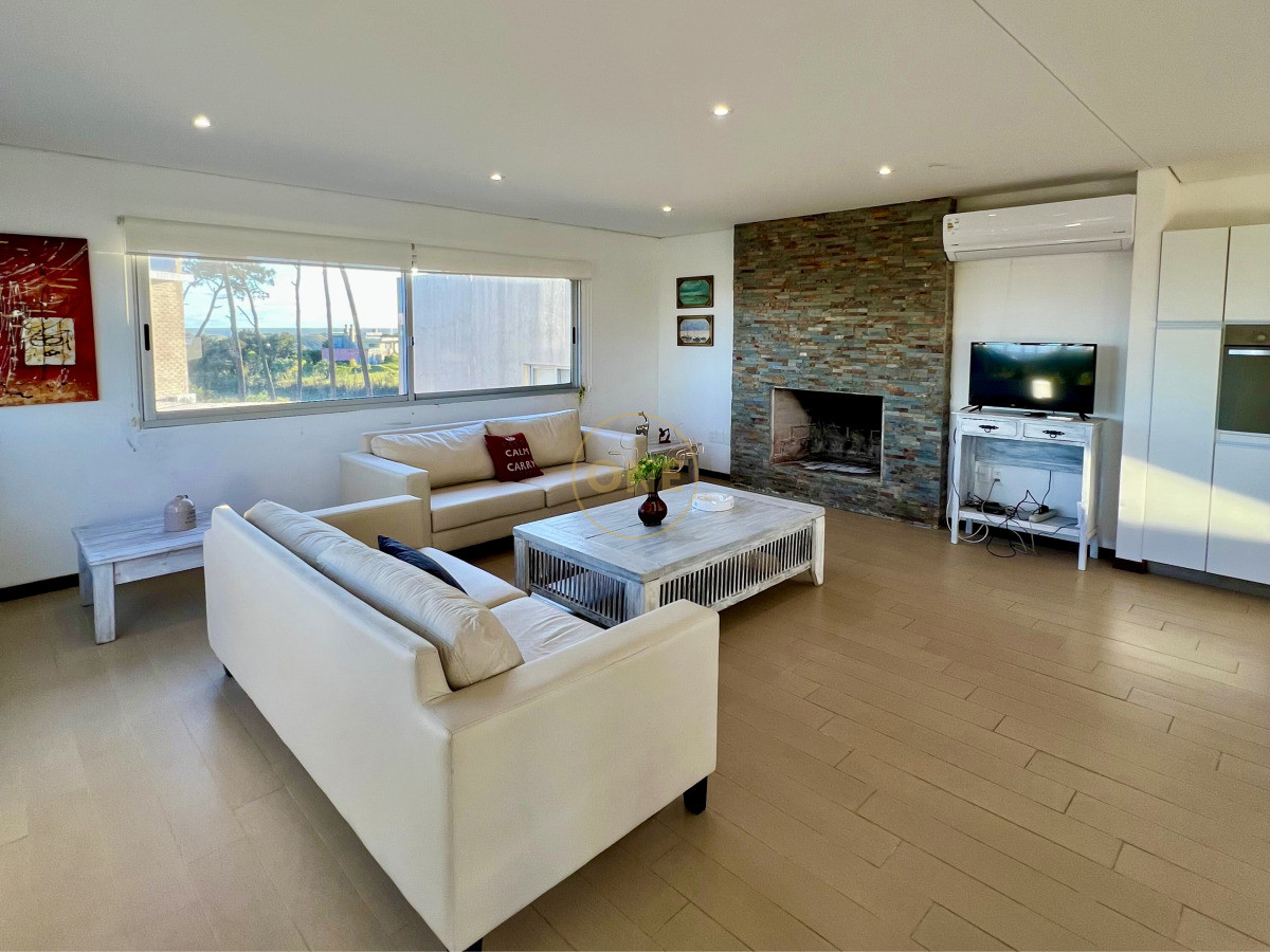 Casa ID.1940 - Casa En Venta En Punta Ballena Tío Tom A metros Del Mar