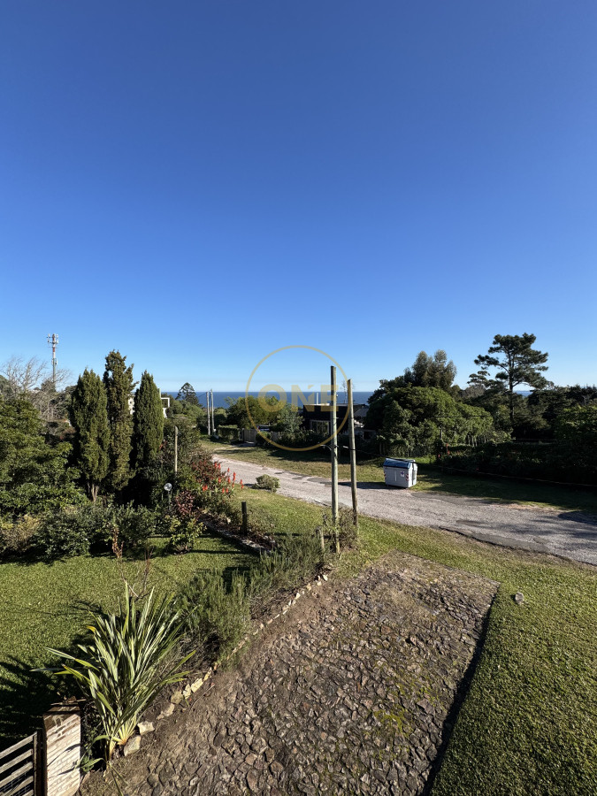 Casa ID.1745 - VENTA CASA 4 DORMITORIOS PUNTA BALLENA 