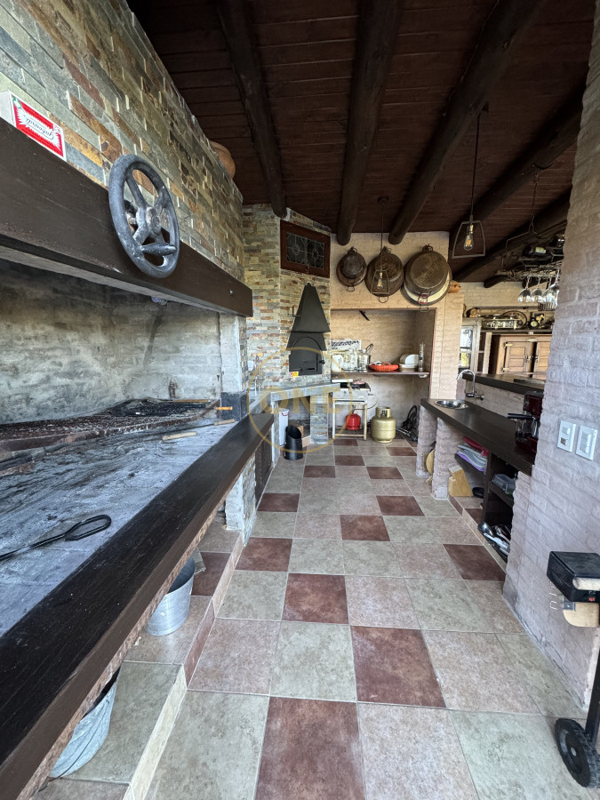Casa ID.1745 - VENTA CASA 4 DORMITORIOS PUNTA BALLENA 