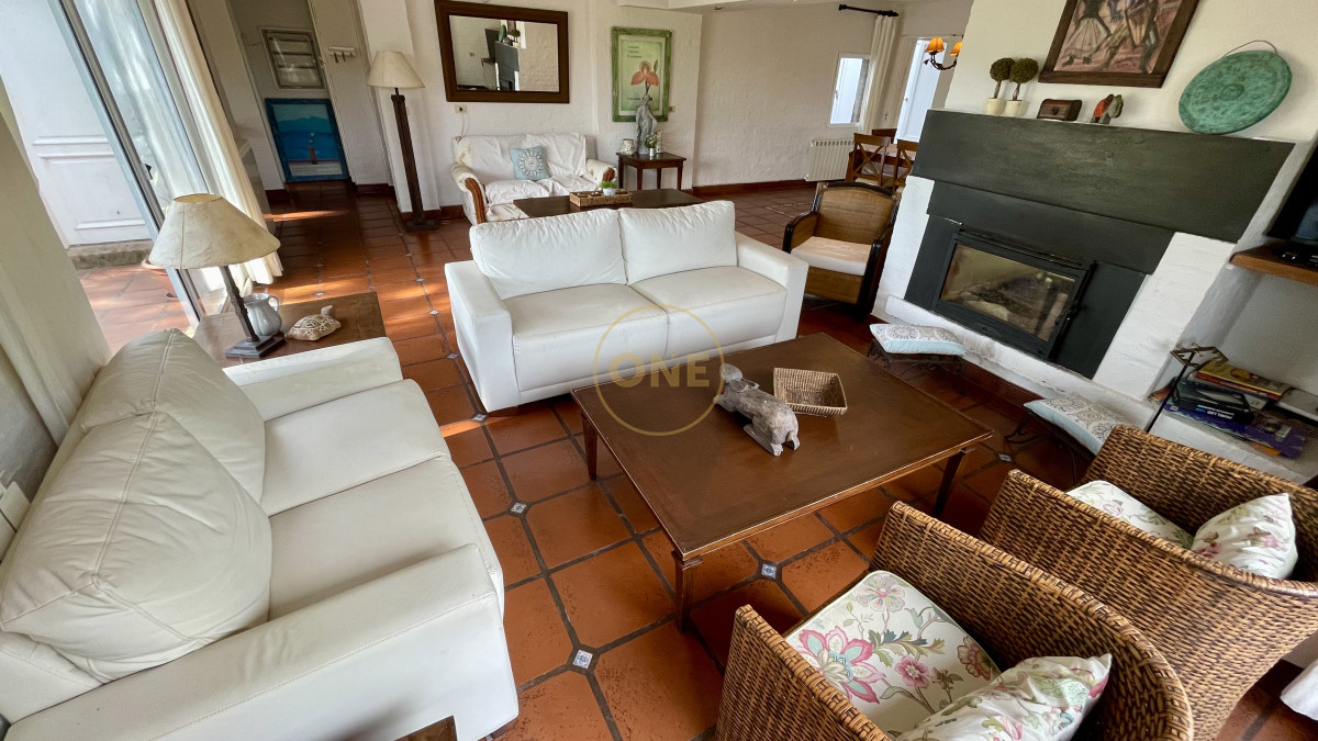Casa ID.1648 - Casa en venta en Punta Ballena Tío Tom a pasos del Mar