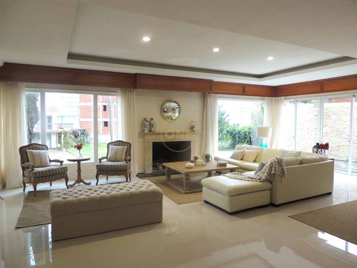 Casa ID.2257 - Gran casa en playa mansa