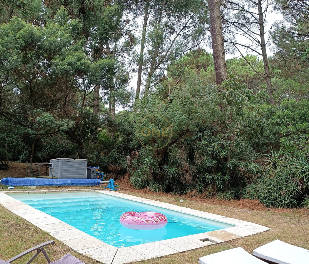 Casa ID.1605 - Casa en venta en Punta Ballena 2 dormitorios con piscina