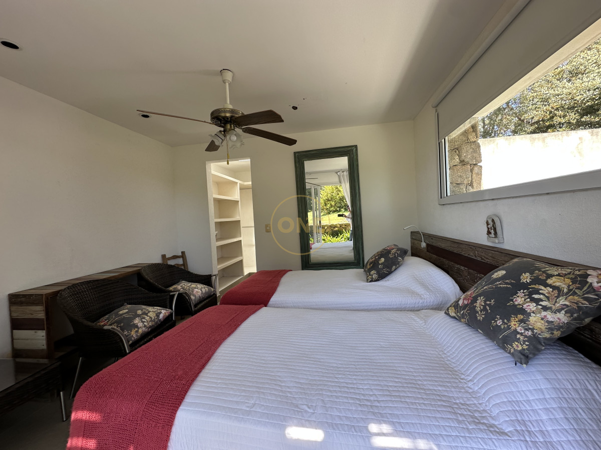 Casa ID.1950 - Casa en Alquiler por temporada de 5 Dormitorios Pueblo Mio Manantiales 