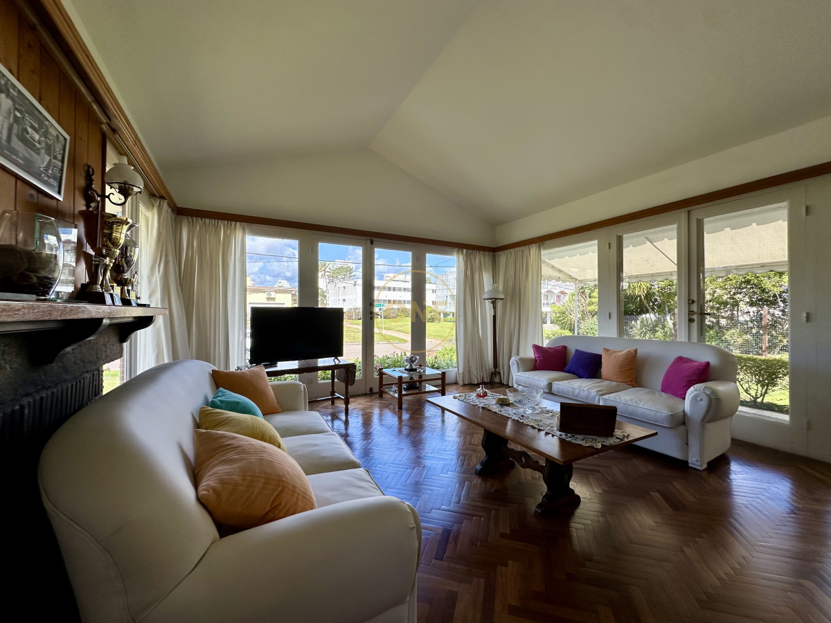 Casa ID.1970 - Casa en venta playa Mansa Punta del Este 