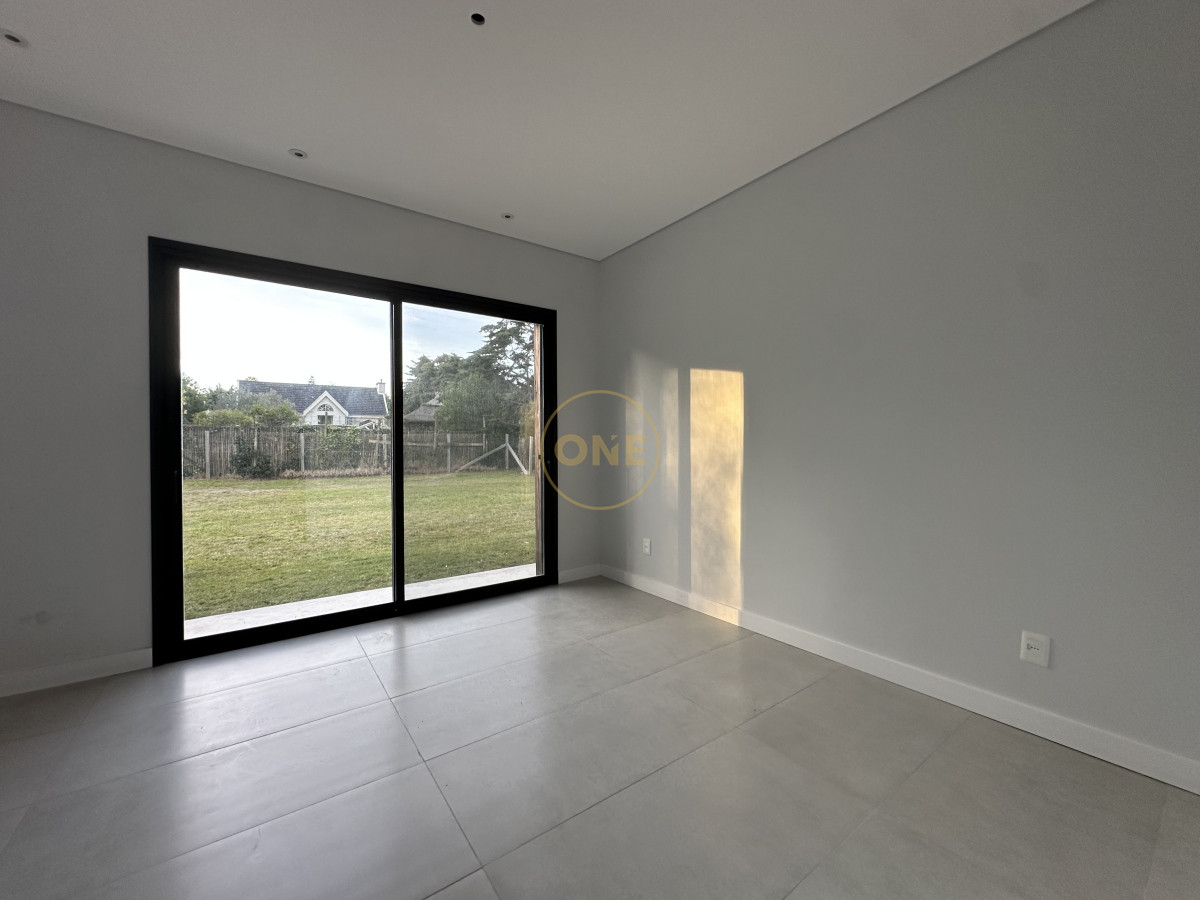 Casa ID.1814 - Casa a estrenar en venta zona colegios Punta del Este 