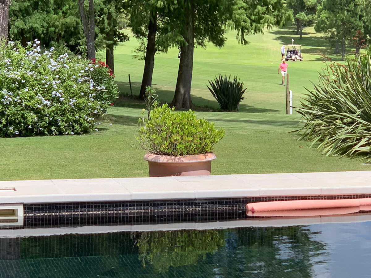 Casa ID.171 - Venta de Casa 5 DORMITORIOS con vista a cancha de Golf , Punta del este