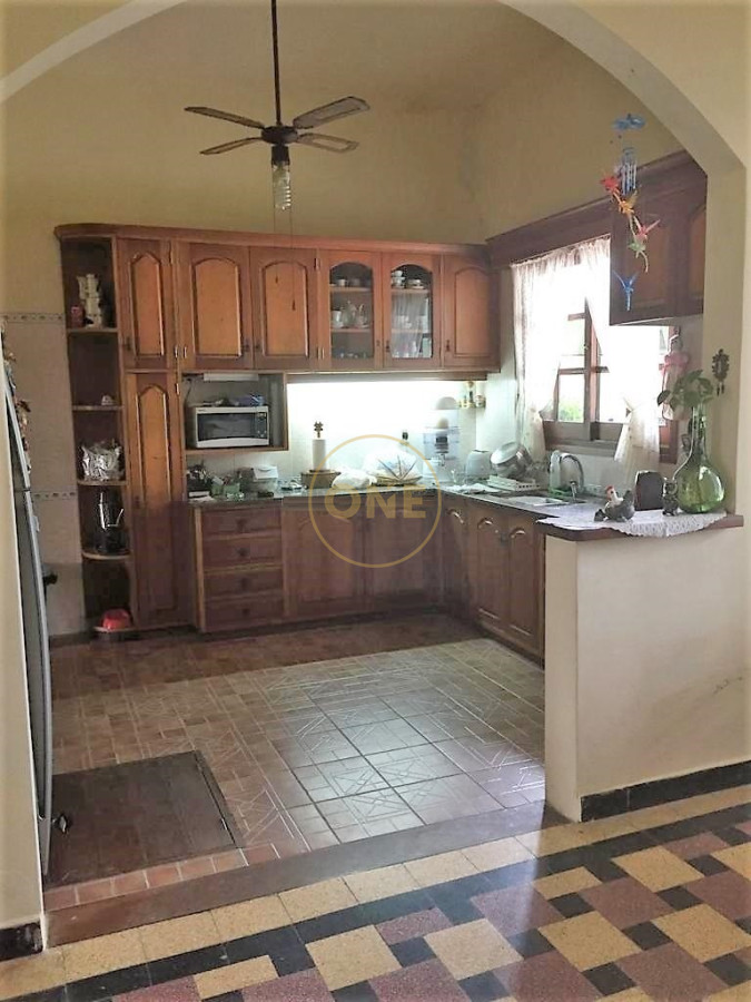 Casa ID.1435 - Casona en venta en el Centro de Piriápolis - Ex Liceo 