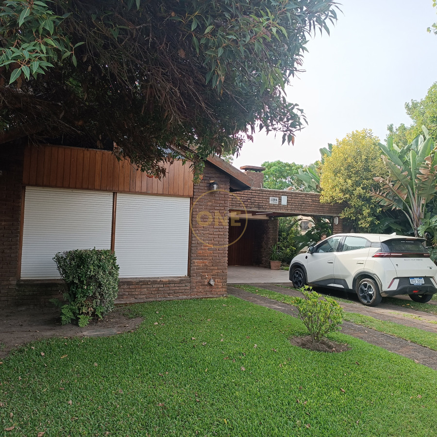 Casa ID.1588 - Casa en Venta en barrio Country de Piriápolis 