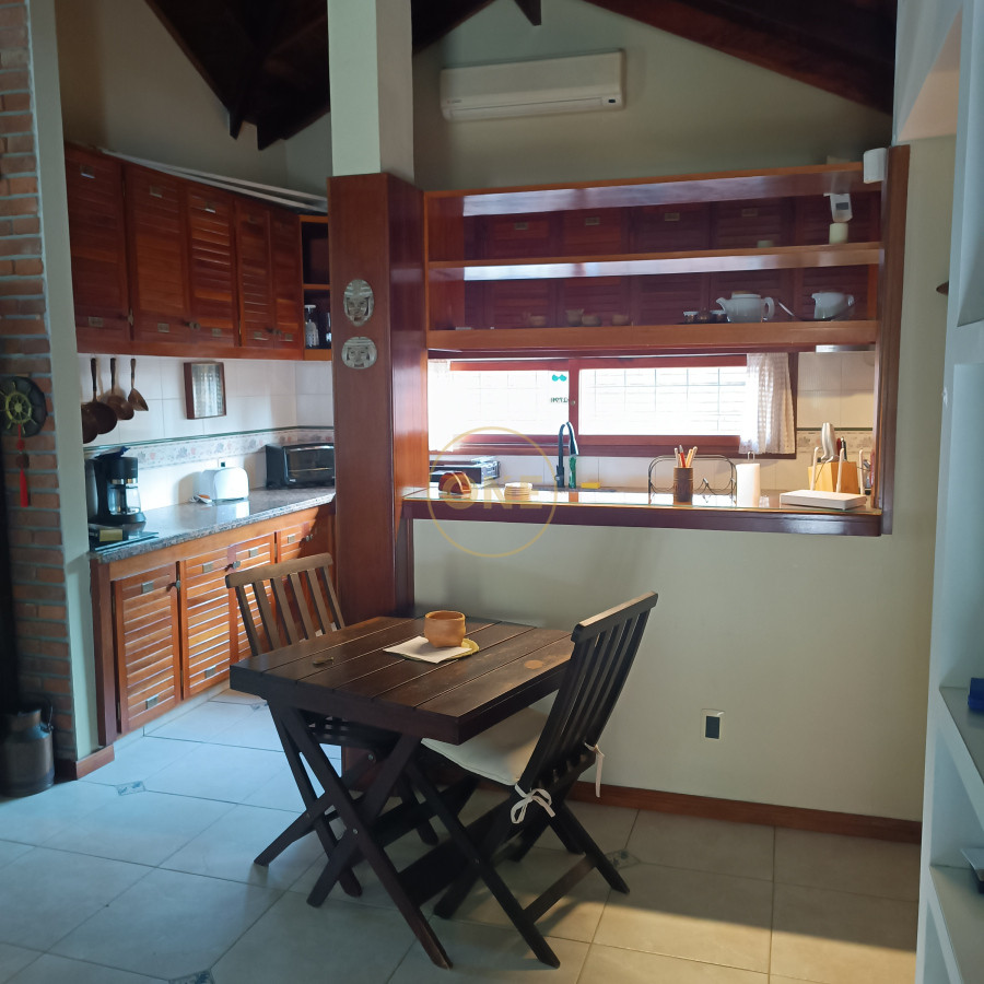 Casa ID.1588 - Casa en Venta en barrio Country de Piriápolis 