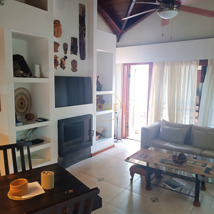 Casa ID.1588 - Casa en Venta en barrio Country de Piriápolis 