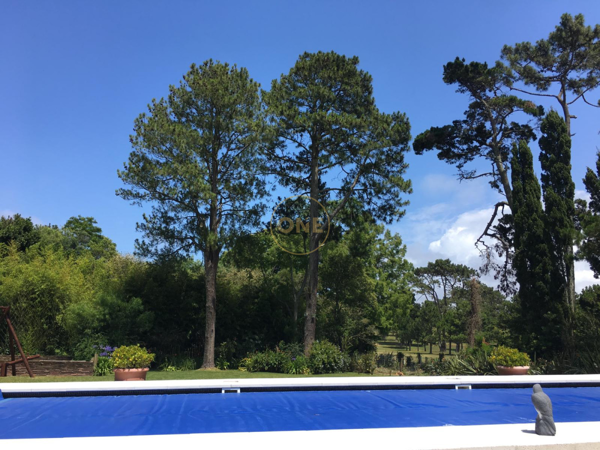 Casa ID.171 - Venta de Casa 5 DORMITORIOS con vista a cancha de Golf , Punta del este