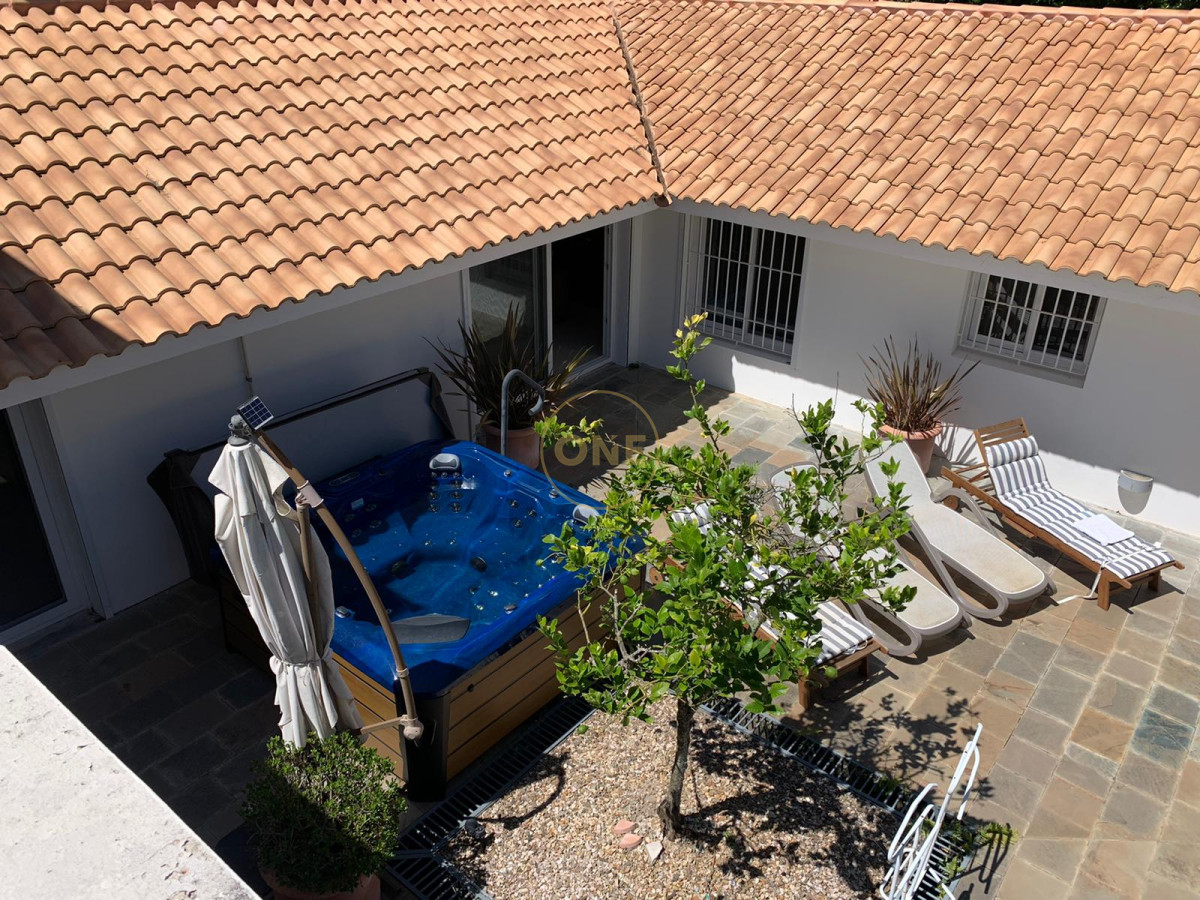 Casa ID.171 - Venta de Casa 5 DORMITORIOS con vista a cancha de Golf , Punta del este
