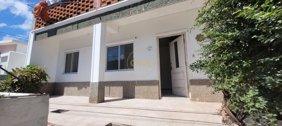 Casa ID.883 - Casa ph en venta Maldonado centro con renta 