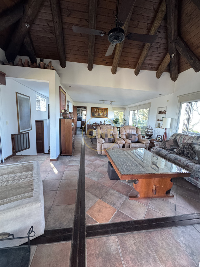 Casa ID.1745 - VENTA CASA 4 DORMITORIOS PUNTA BALLENA 