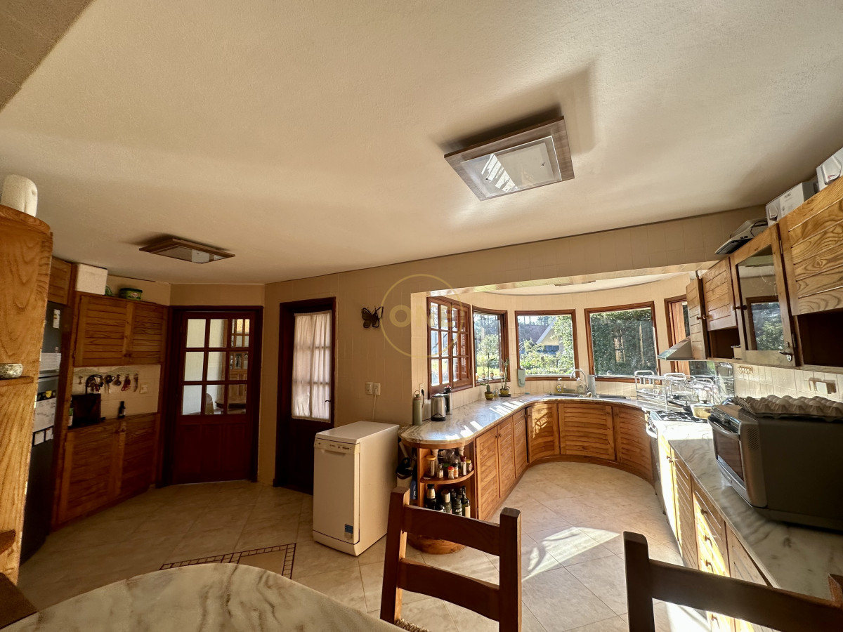 Casa ID.1972 - Casa en venta en Lugano Punta del Este 5 Dormitorios 