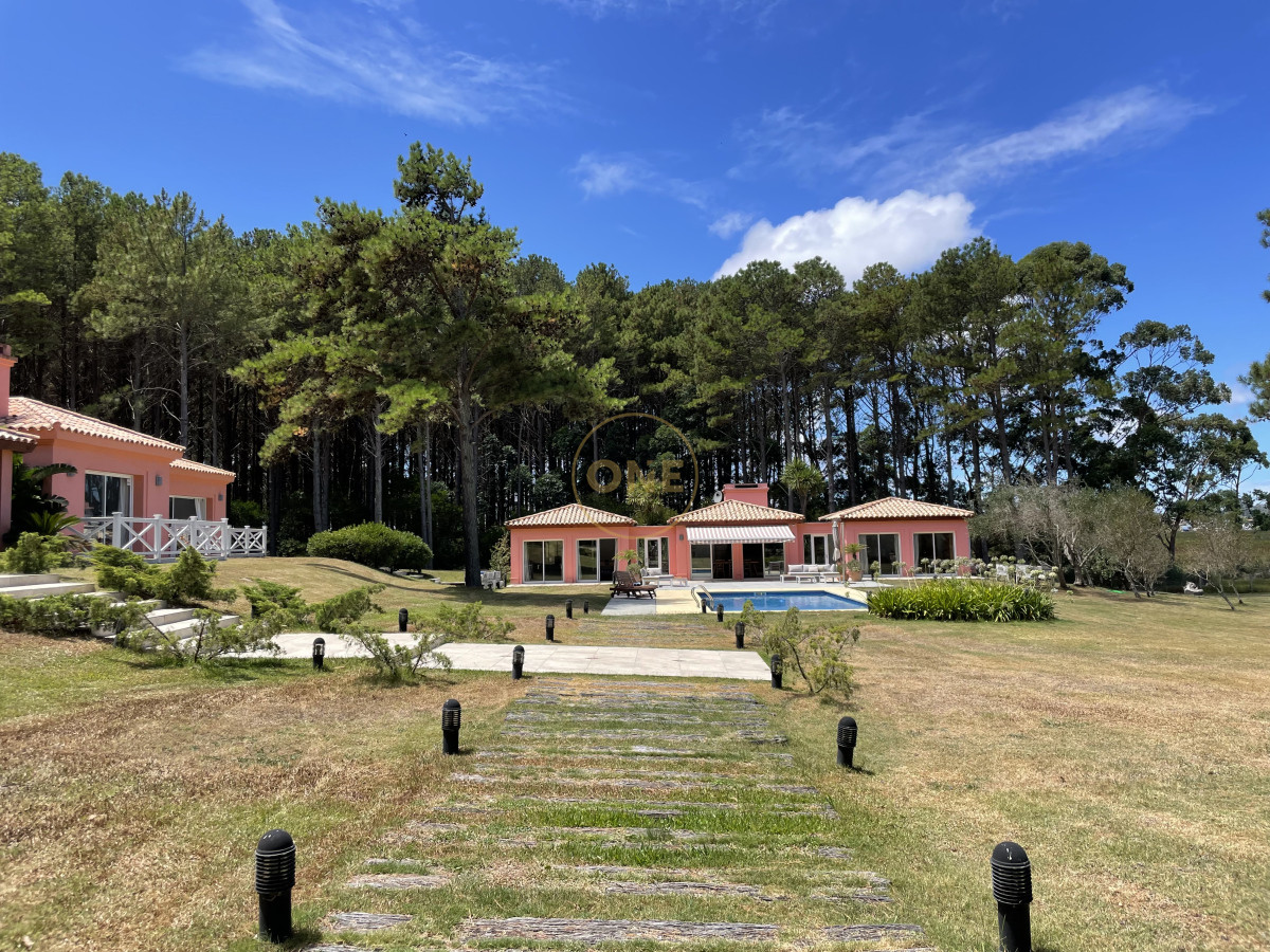 Casa ID.1656 - Chacra en venta minutos de playa Mansa Punta del Este 