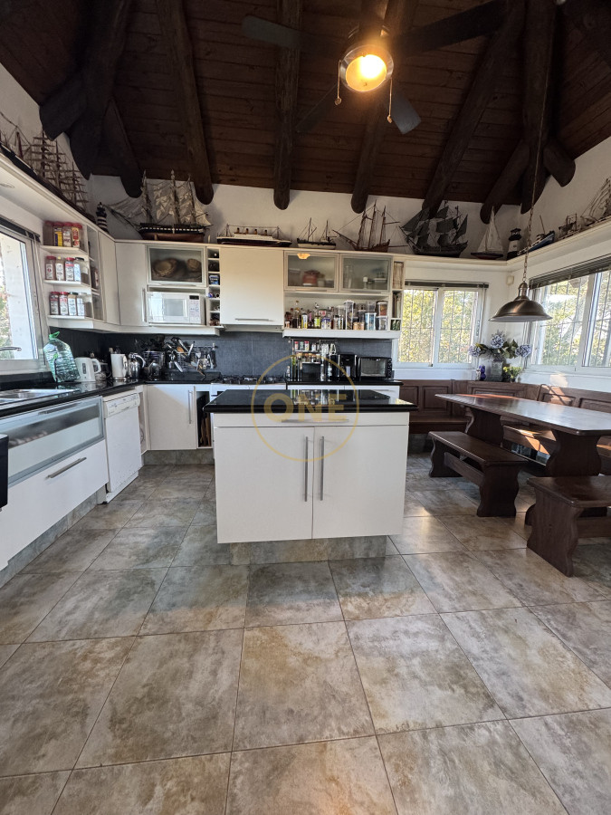 Casa ID.1745 - VENTA CASA 4 DORMITORIOS PUNTA BALLENA 