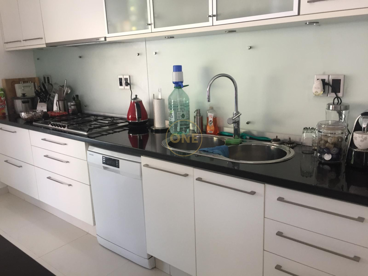 Casa ID.171 - Venta de Casa 5 DORMITORIOS con vista a cancha de Golf , Punta del este