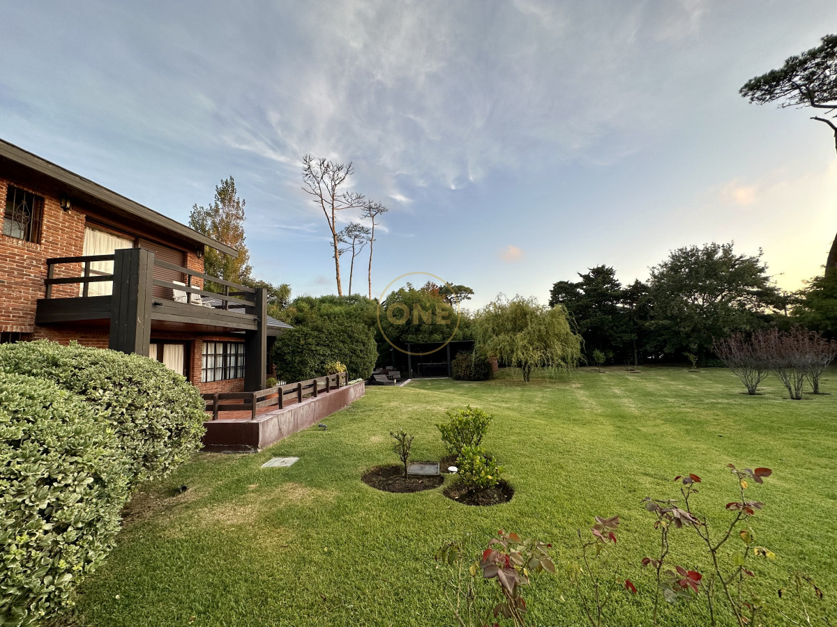 Casa ID.1657 - Casa en venta en Pinares Punta del Este 