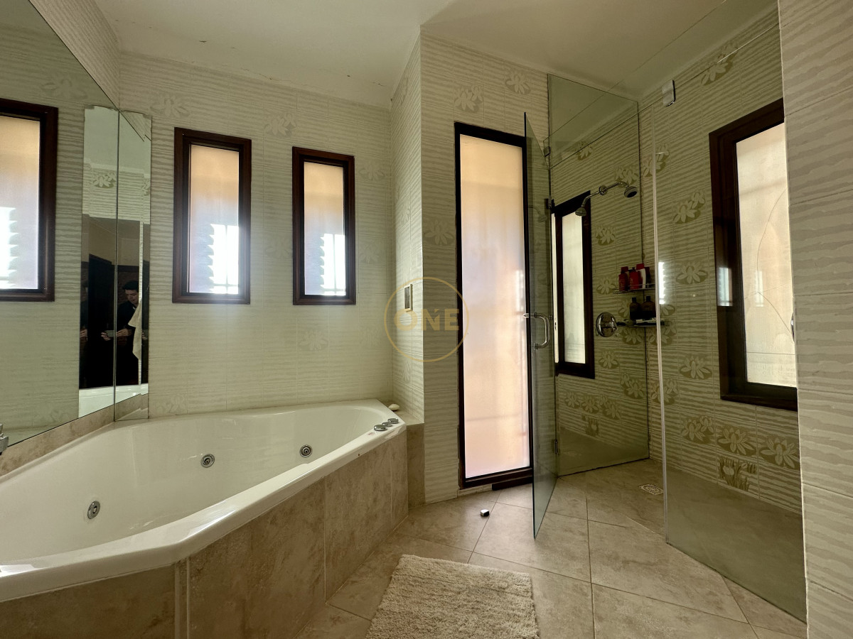 Casa ID.1972 - Casa en venta en Lugano Punta del Este 5 Dormitorios 