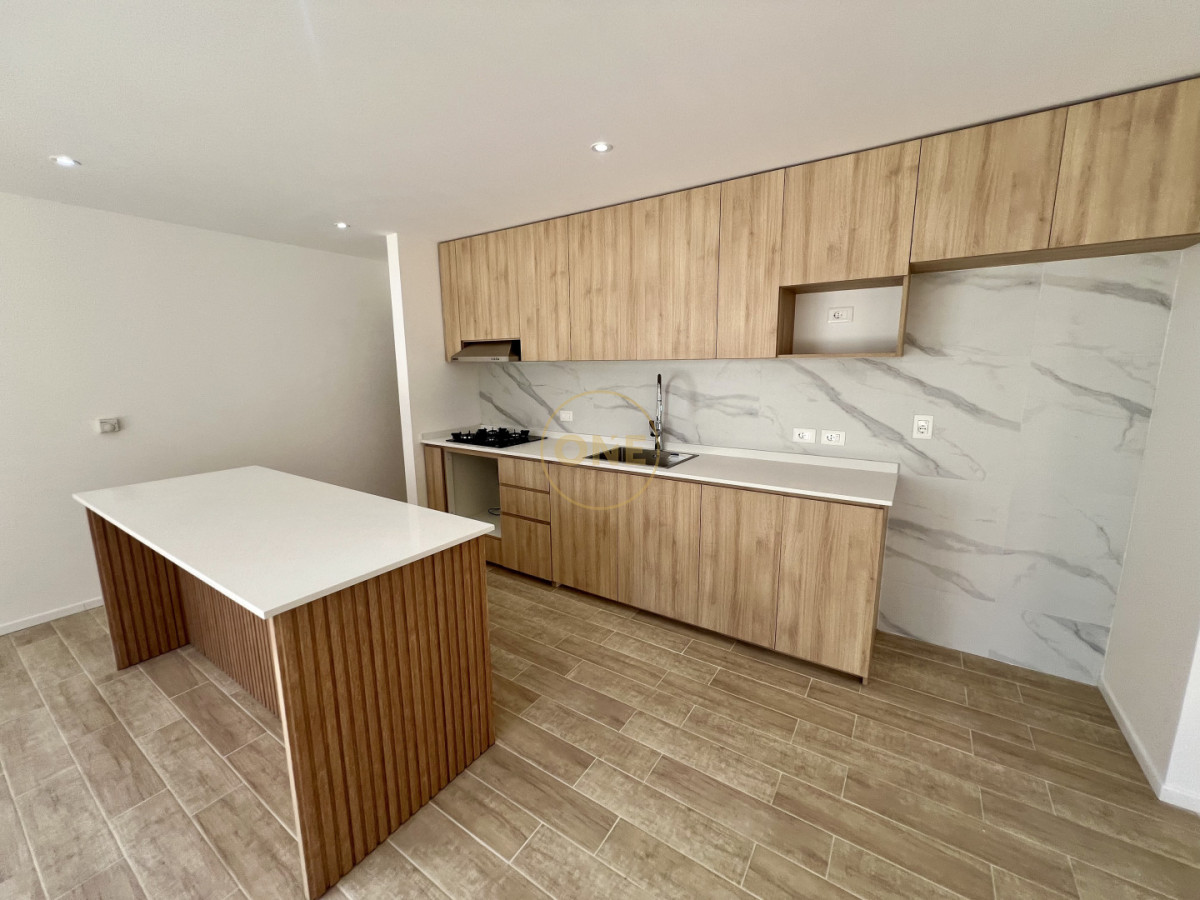 Casa ID.2078 - Excelente casa Tipo Ph 3 Dormitorios Zona Colegios, Marly Punta del Este en venta