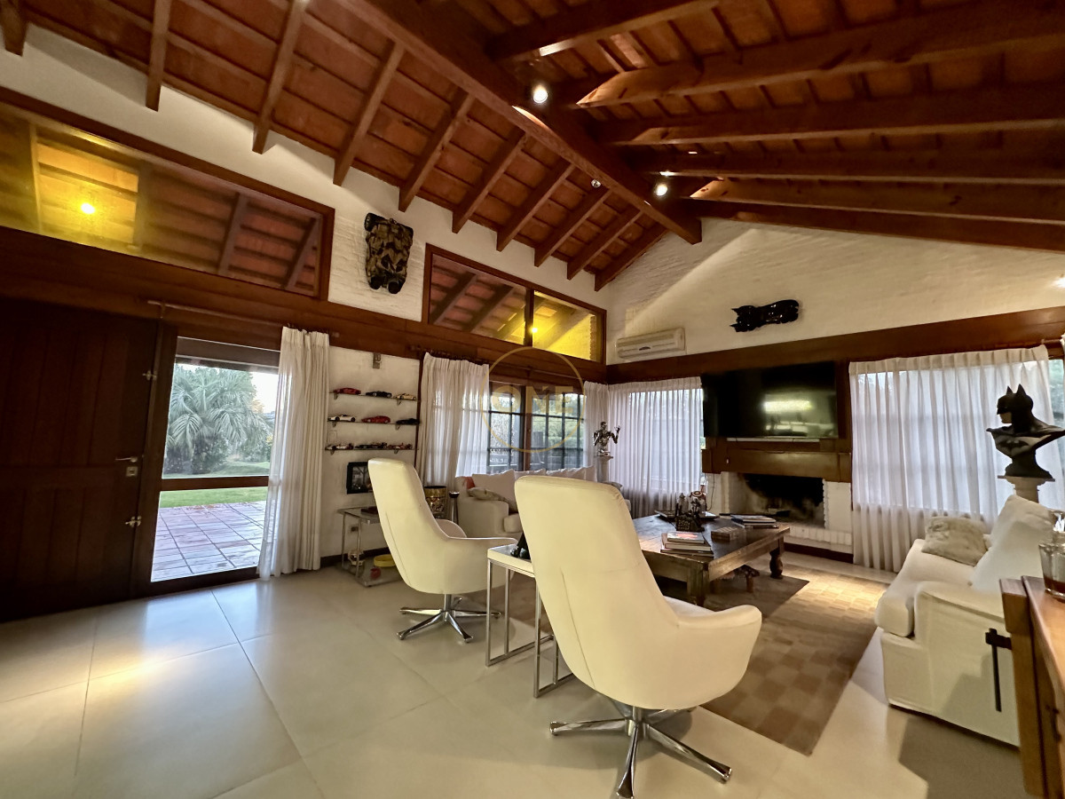 Casa ID.1657 - Casa en venta en Pinares Punta del Este 