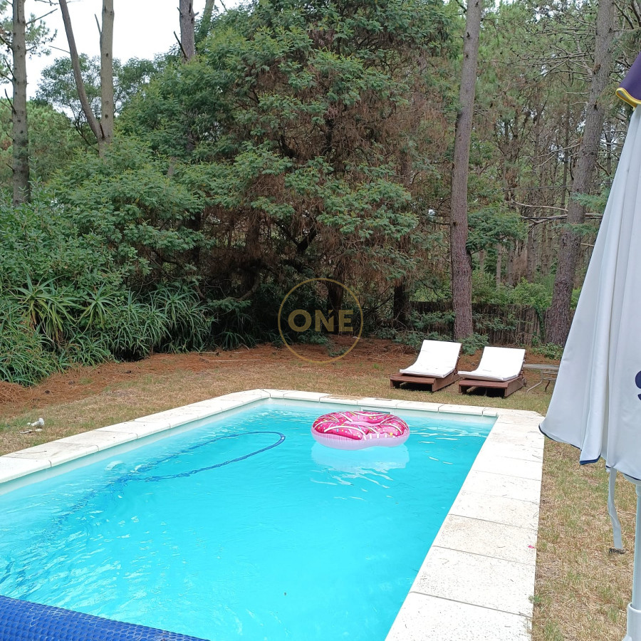 Casa ID.1605 - Casa en venta en Punta Ballena 2 dormitorios con piscina