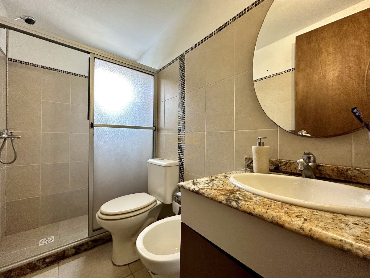 Casa ID.1971 - Casa en venta Barrio Privado La Residence Zona Colegios 