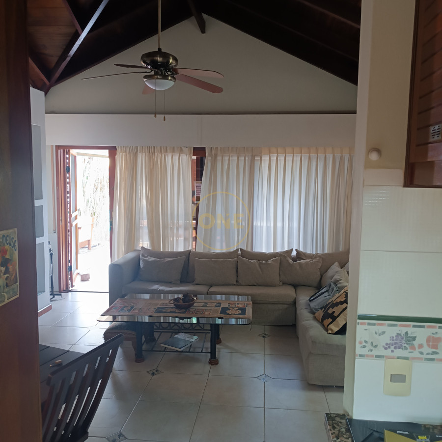 Casa ID.1588 - Casa en Venta en barrio Country de Piriápolis 