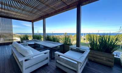 Venta Casa de diseño a estrenar con vista al mar en Punta Piedras Manantiales
