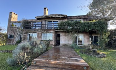 VENTA CASA 4 DORMITORIOS PUNTA BALLENA