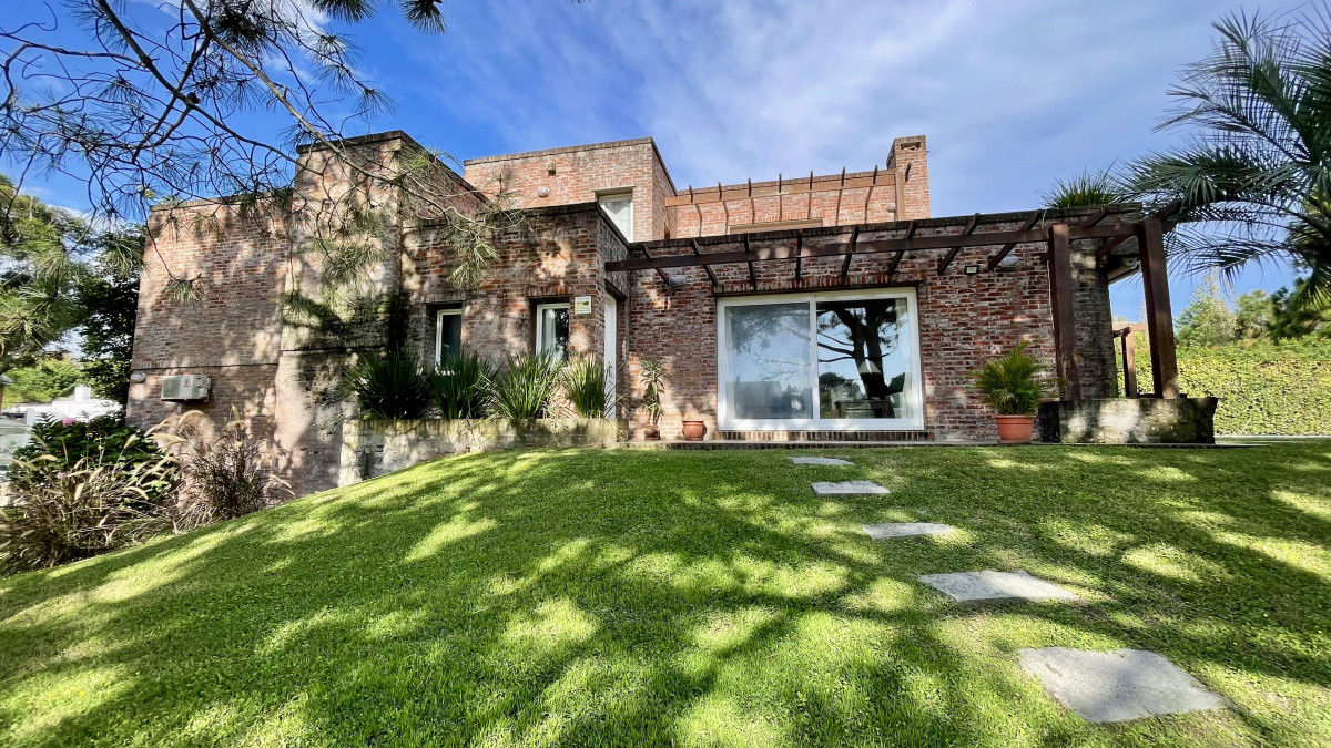 Casa en venta en Punta Ballena Tío Tom a pasos del Mar
