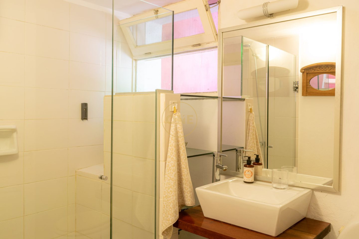 Chacra ID.2047 - Chacra colonial con piscina en Camino Lussich -           Country Estate with colonial cottage house