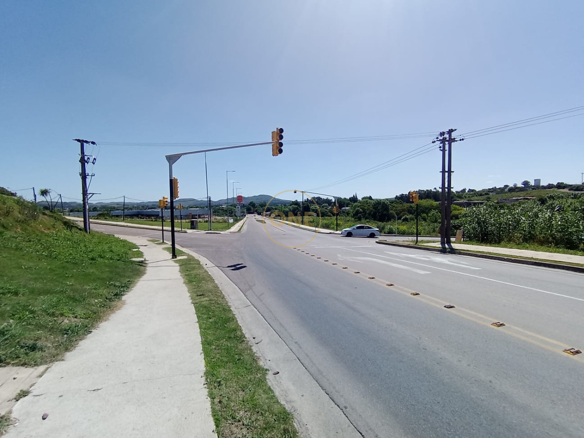 Terreno ID.1651 - Terreno en venta 65.000 m2 frente a la terminal de ómnibus de Minas