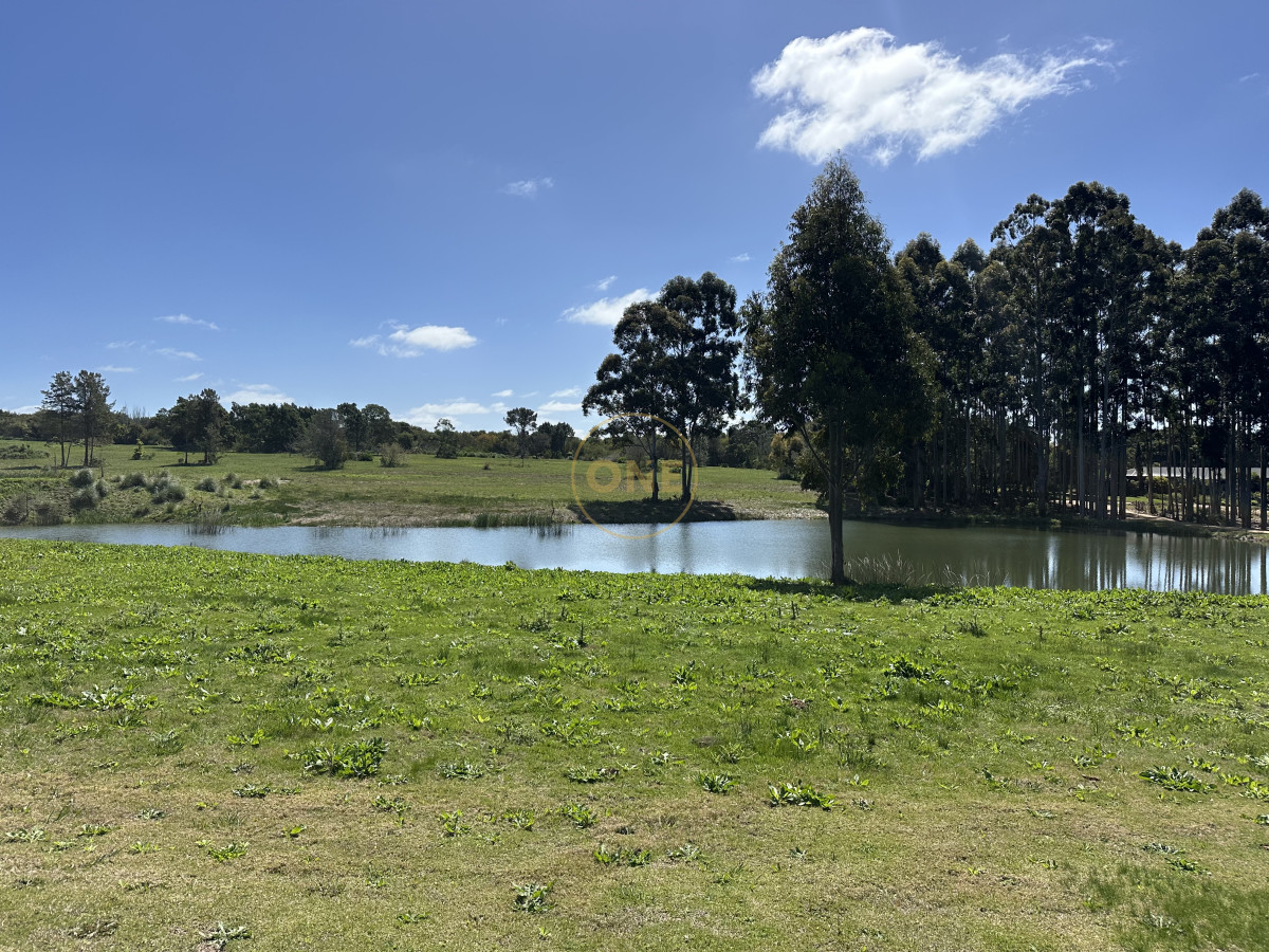Terreno ID.1941 - Pueblomio Chacras Del Golf Lote En Venta Sobre Lago 