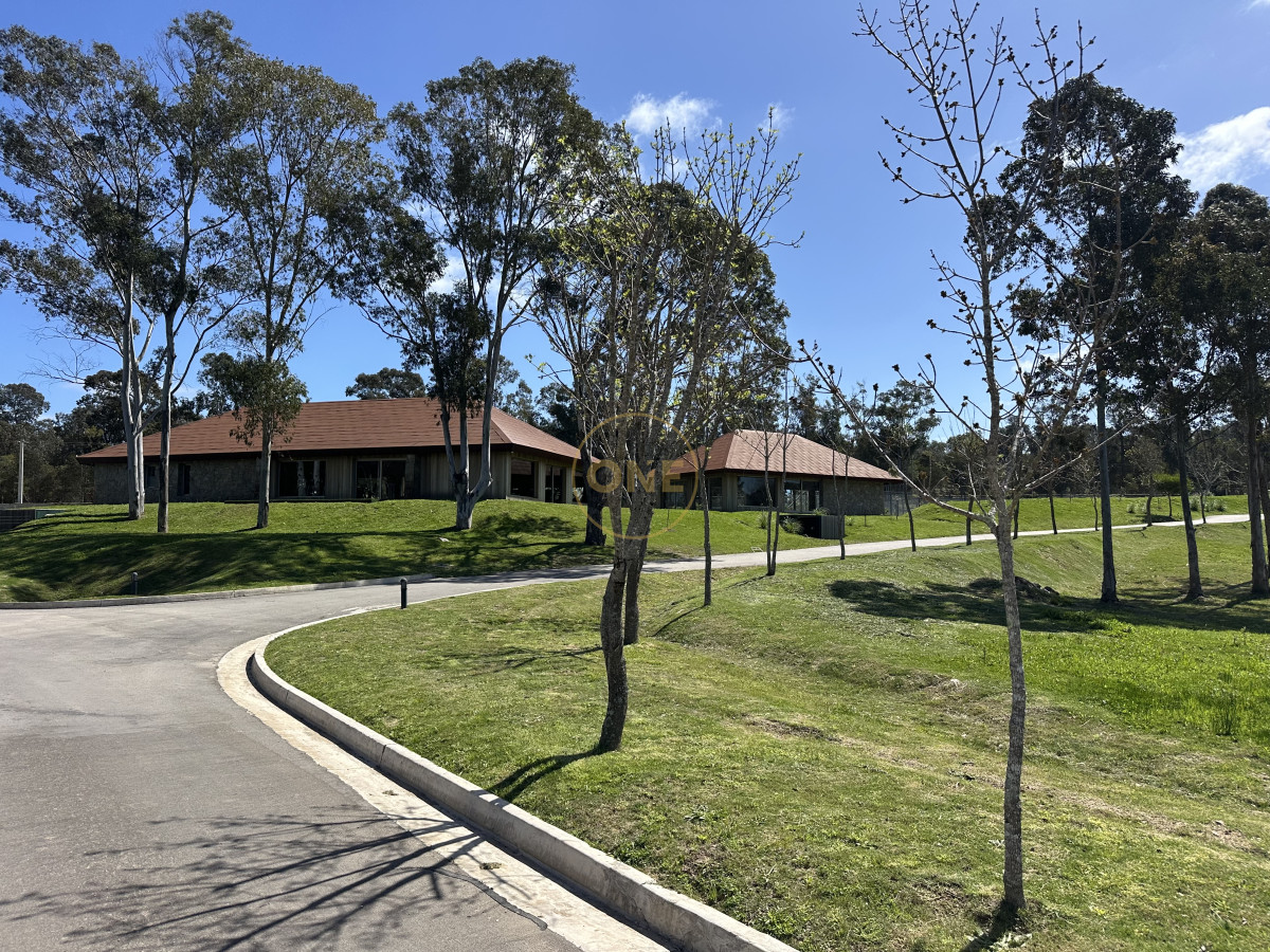 Terreno ID.1941 - Pueblomio Chacras Del Golf Lote En Venta Sobre Lago 