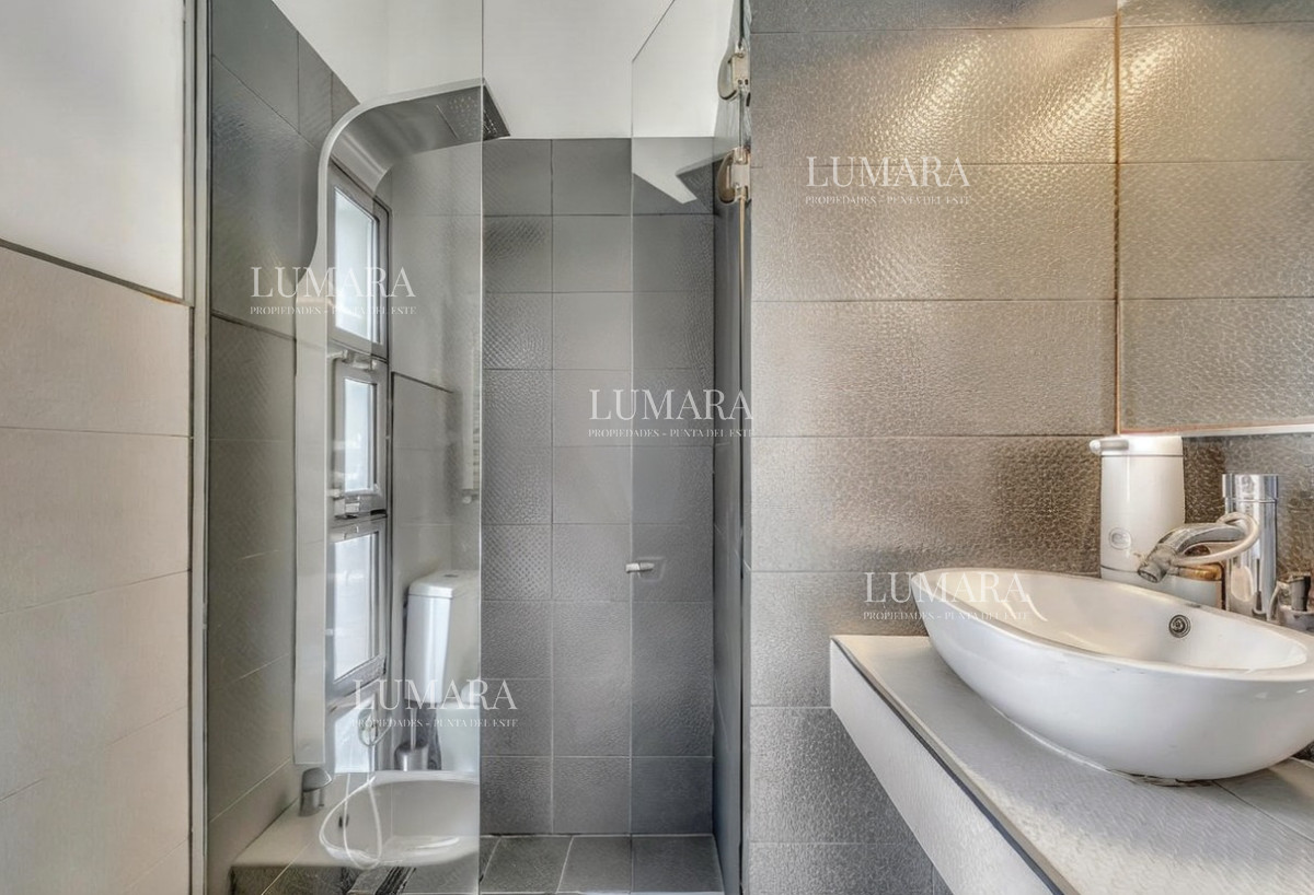 Casa ID.3730 - Casa moderna - 5 dormitorios San Rafael